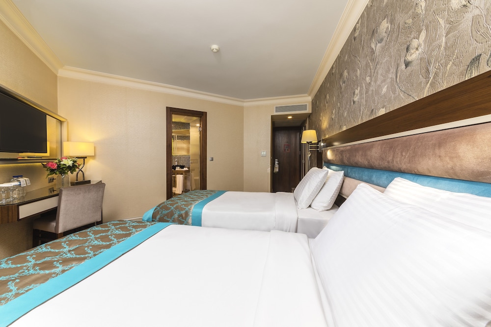 Standard Double or Twin Room photo 2