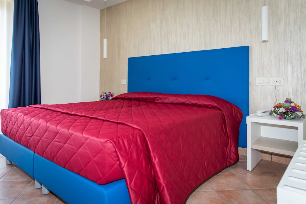 Classic Double Room, Sea View - Photo 1