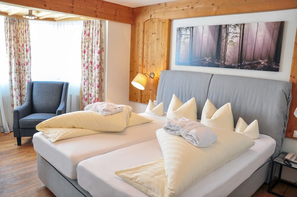 Suite (Hocheder) photo 2