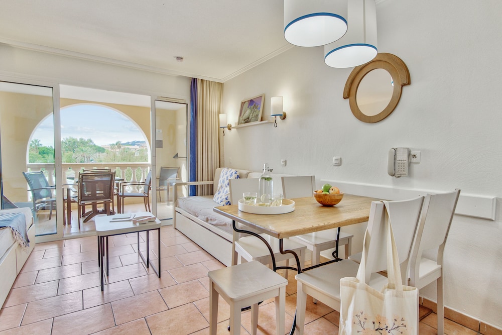 Studio 4 people - 1 sleeping alcove - Terrace or balcony - Sea view - Photo 4