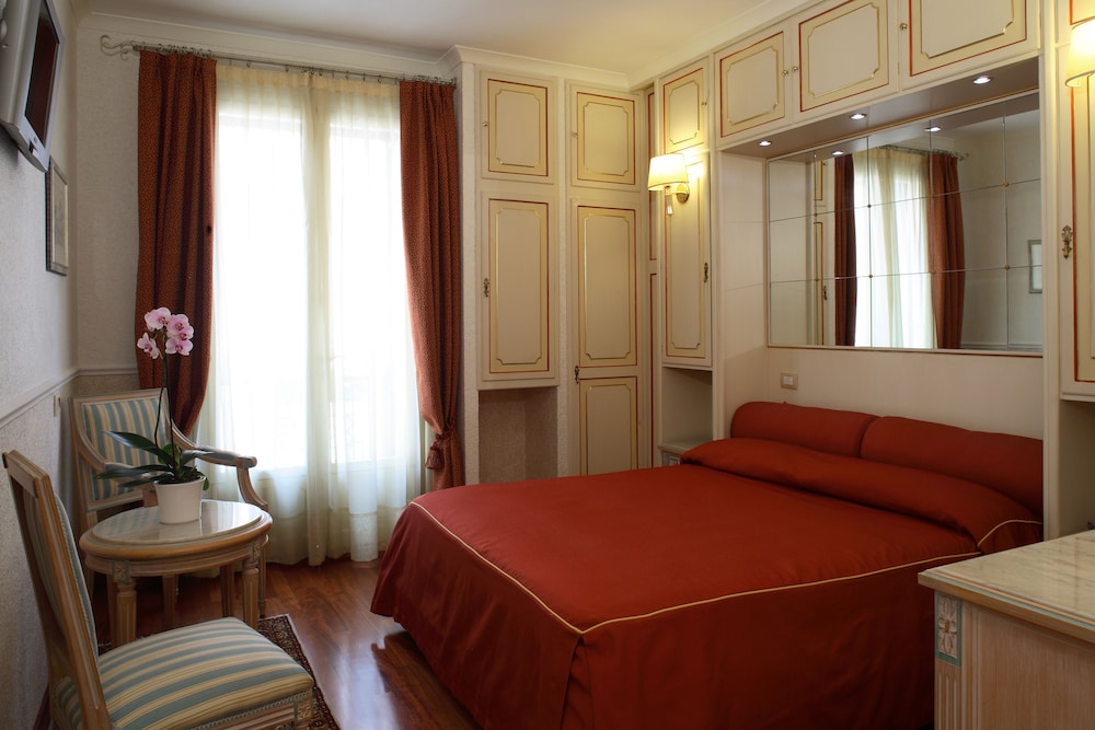 Standard Single Room - Photo 2
