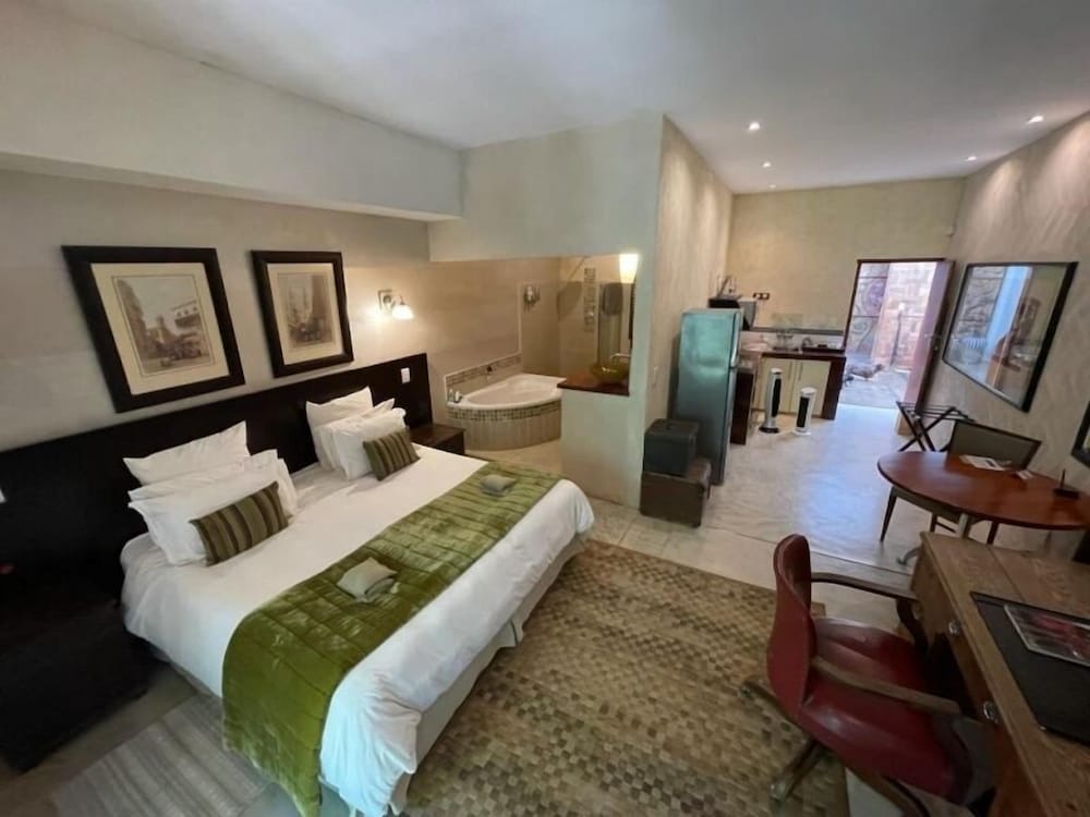 Deluxe Double Room, Garden View photo 2