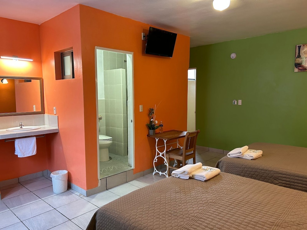 Basic Quadruple Room - Photo 3