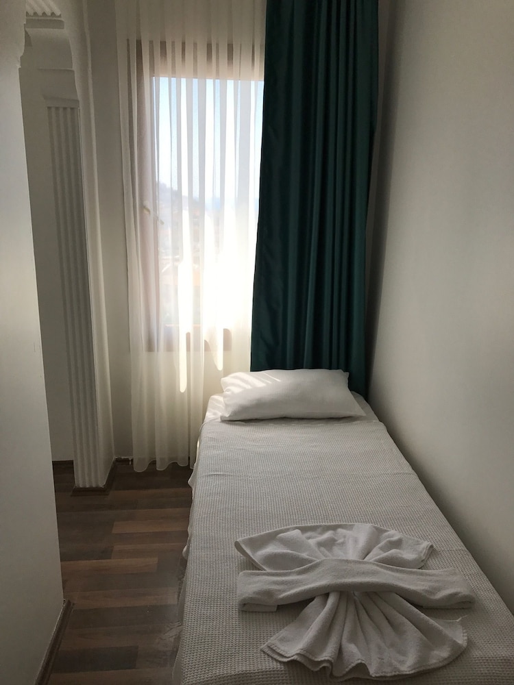 Family Quadruple Room, 2 Bedrooms, Smoking, Sea View photo 3