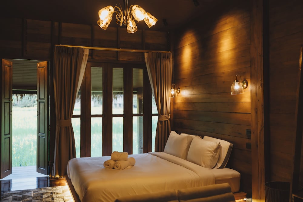 Bungalow, River View