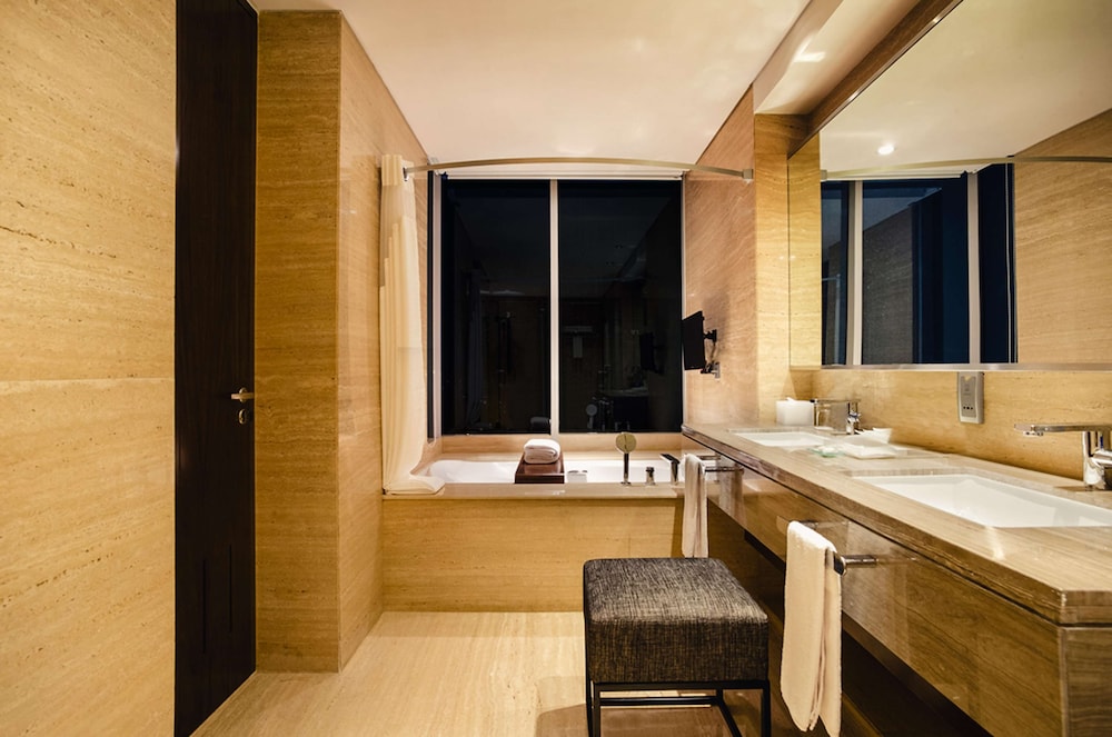 King, Presidential Suite