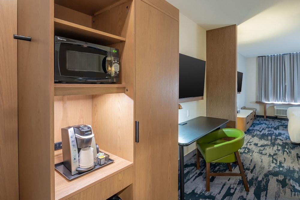 Suite, 1 King Bed with Sofa bed (Mobility/Hearing Accessible, Tub) photo 1