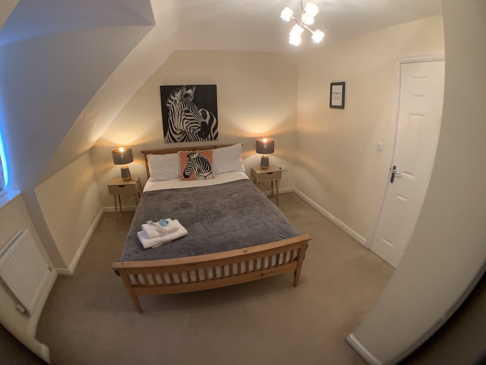 Business Townhome photo 2