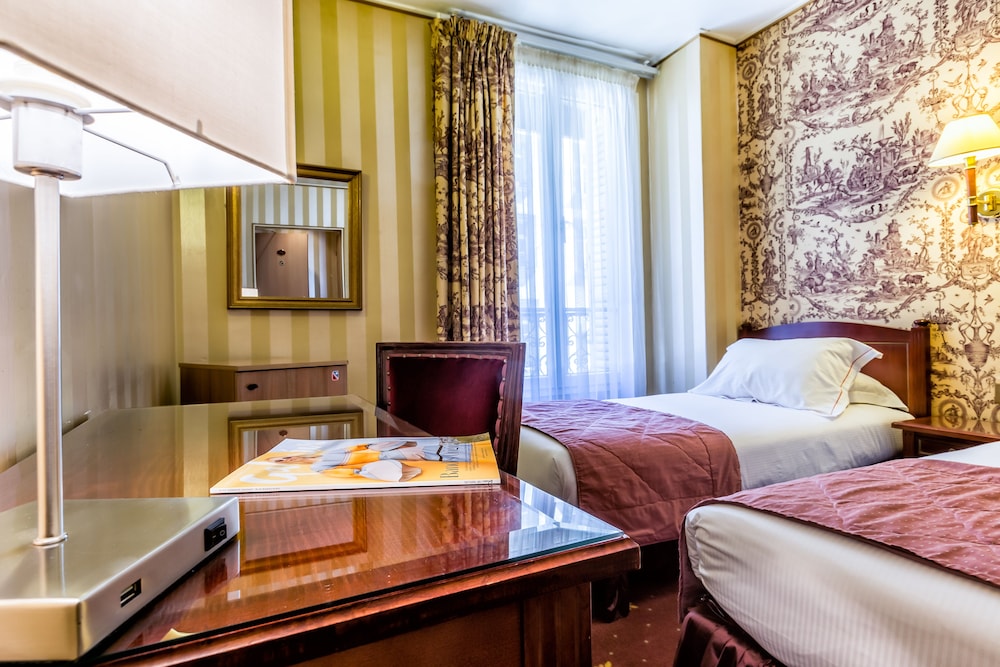 Deluxe Triple Room photo 3