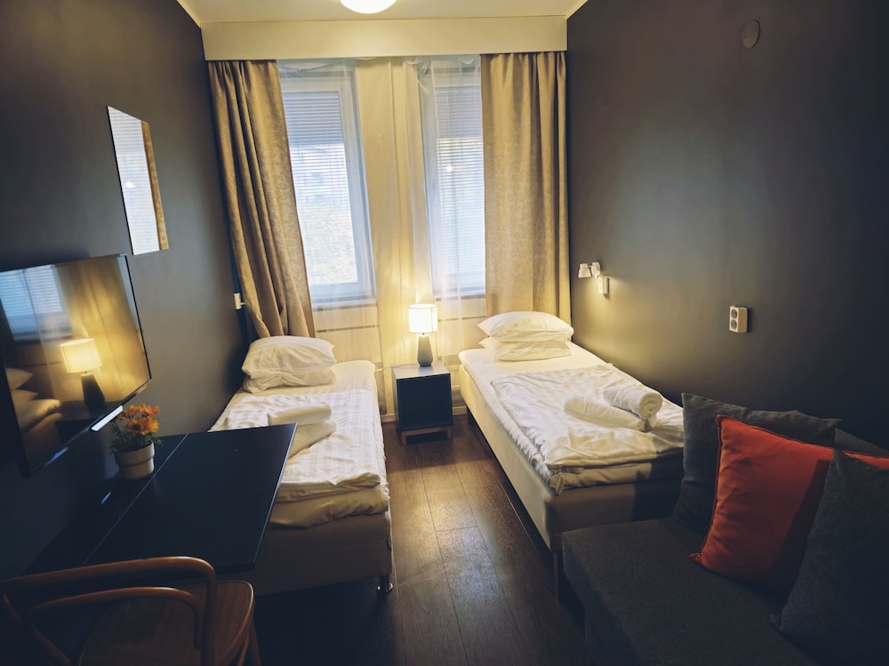 Compact Double Room (Private External Bathroom) photo 1