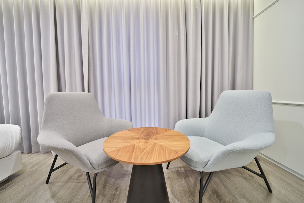 Signature Premium Room - Photo 13