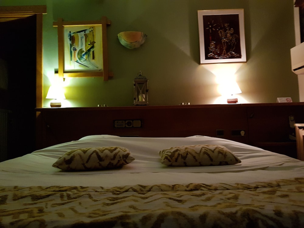 Economy Double Room photo 3