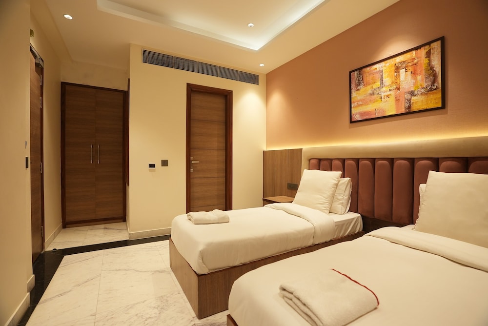 Superior Double or Twin Room - Photo 8