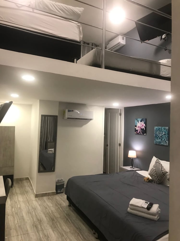 Family Quadruple Room photo 2