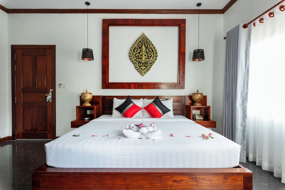 Deluxe Double Room - Photo 12
