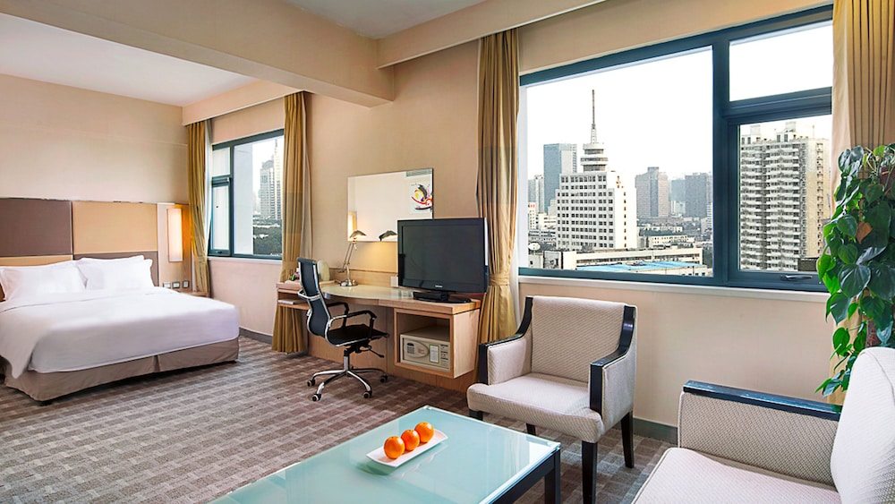 Suite, 1 Queen Bed (Additional Living Area) photo 1