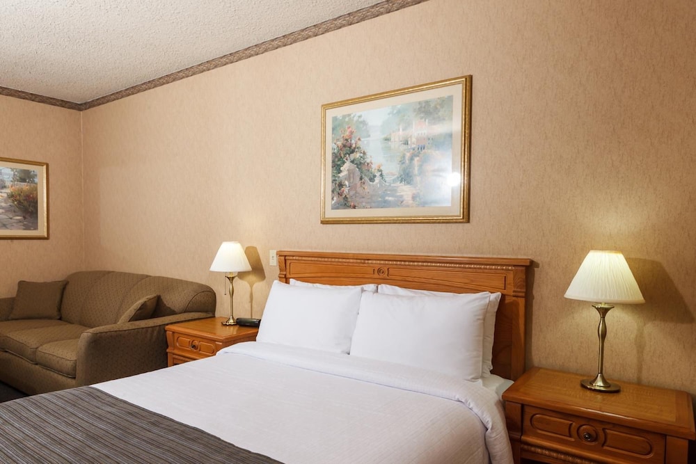 Premier Room, 2 Queen Beds, Tower - Photo 4