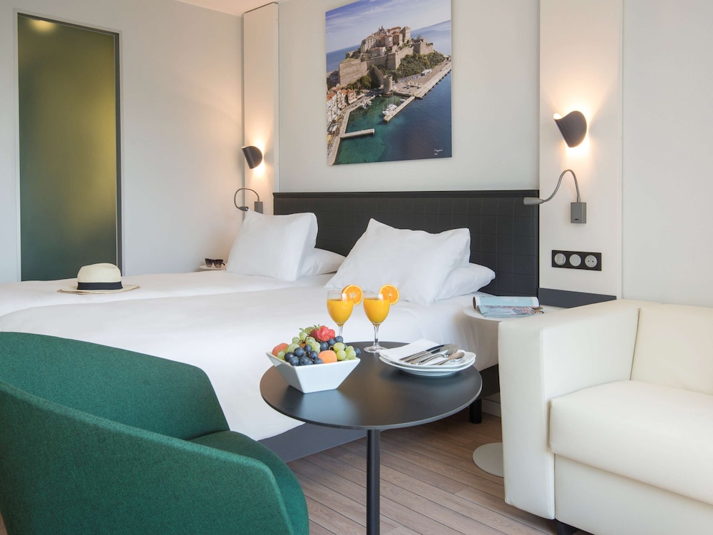 Superior Room, Multiple Beds - Photo 3