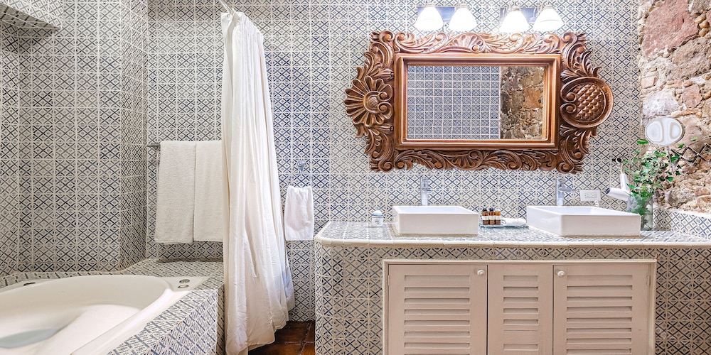 Grand Master Suite - Photo 6