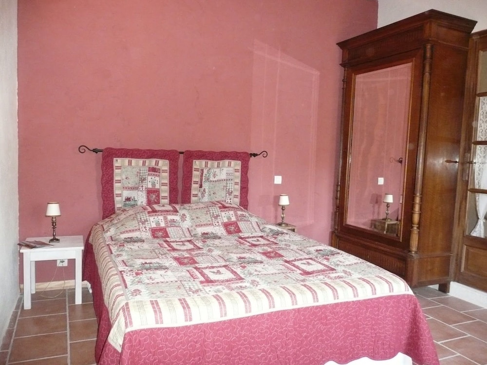 Room (Rouge) photo 1