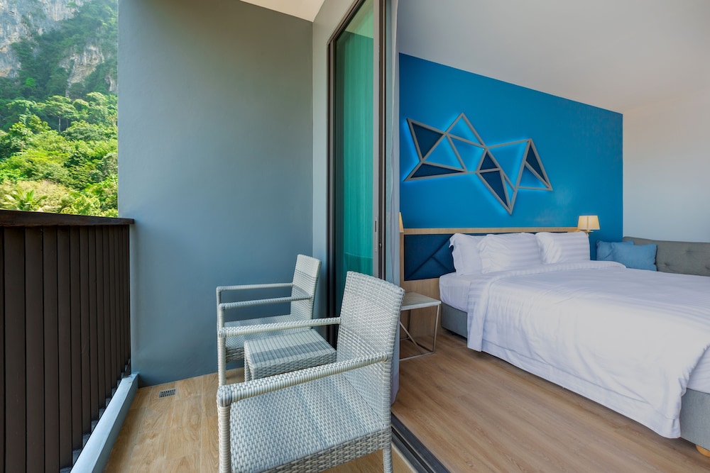 Deluxe Twin Room With Balcony photo 3
