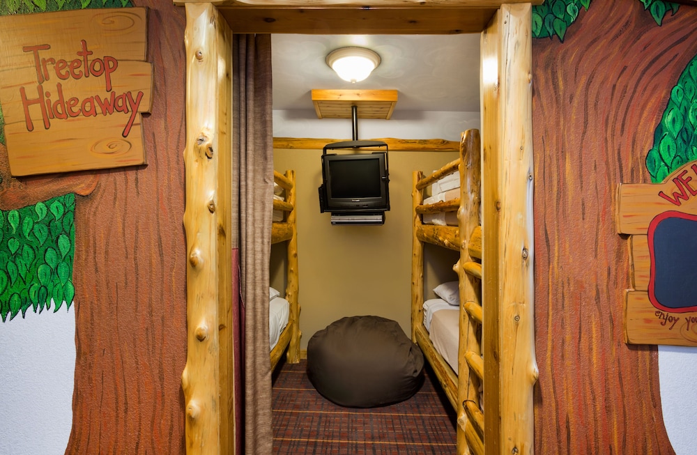 Suite, Multiple Beds photo 3