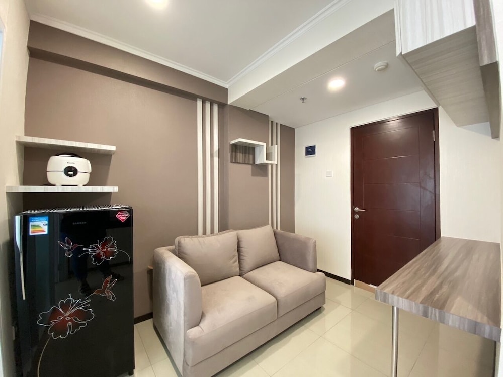Room - Photo 13