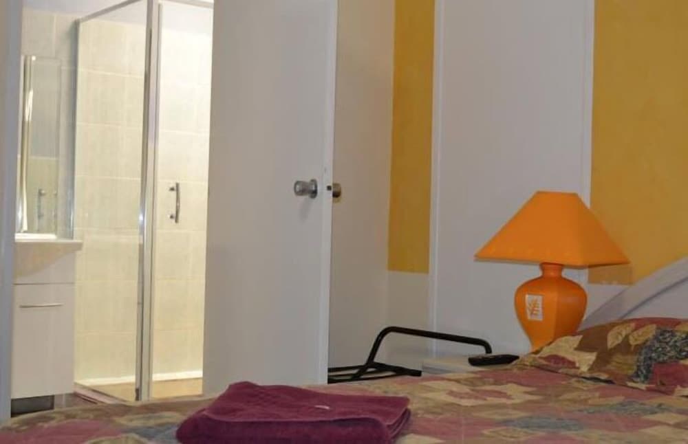 One Bedroom Apartment photo 3