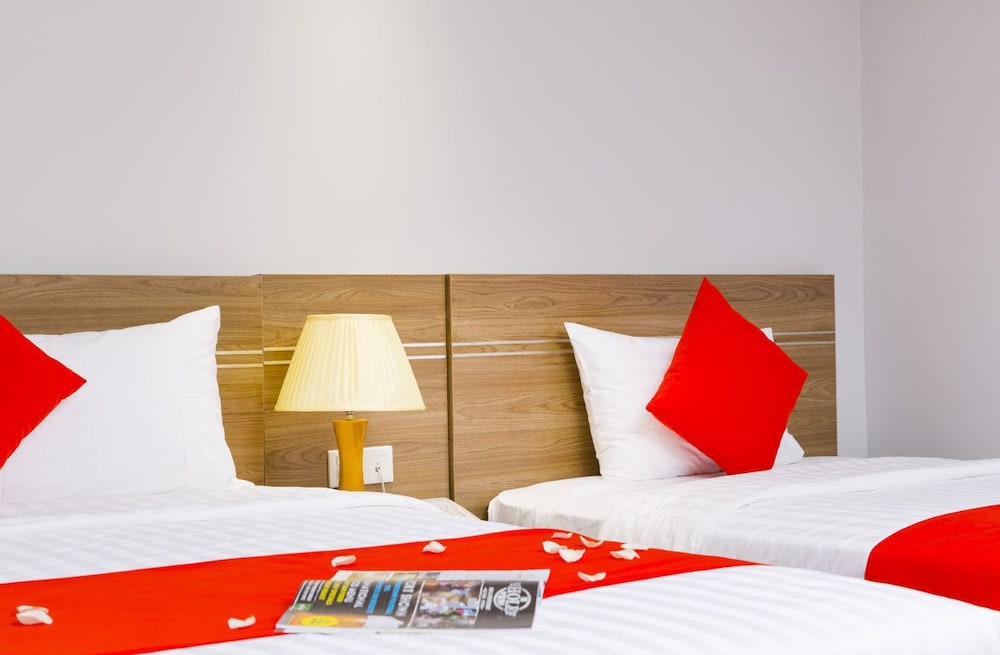 Deluxe Double or Twin Room, City View photo 3