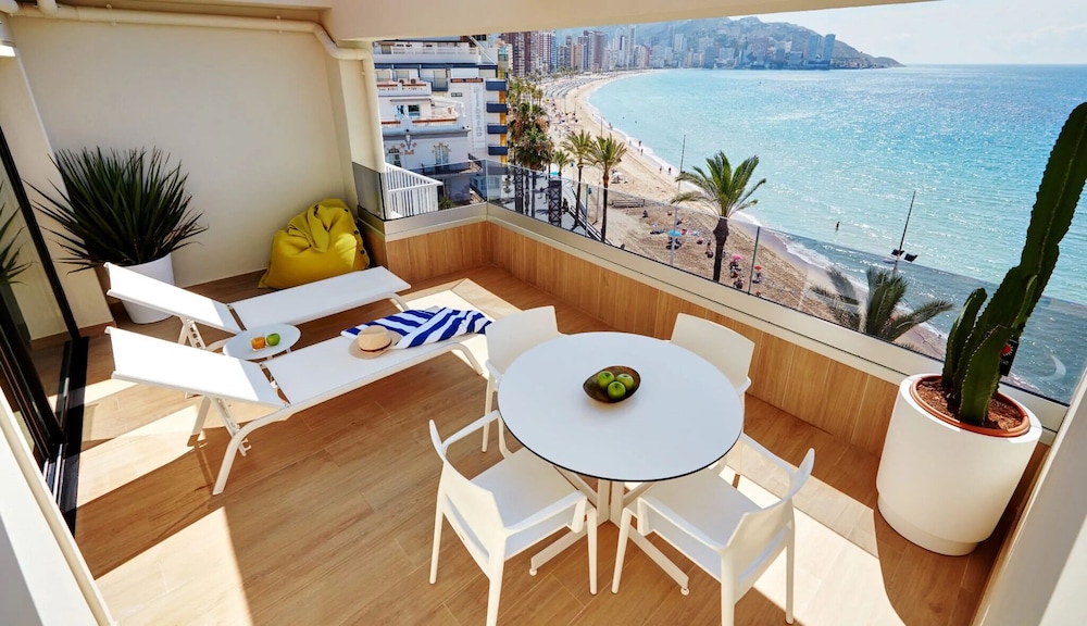 Habitación Doble Básica con Vista a la Ciudad