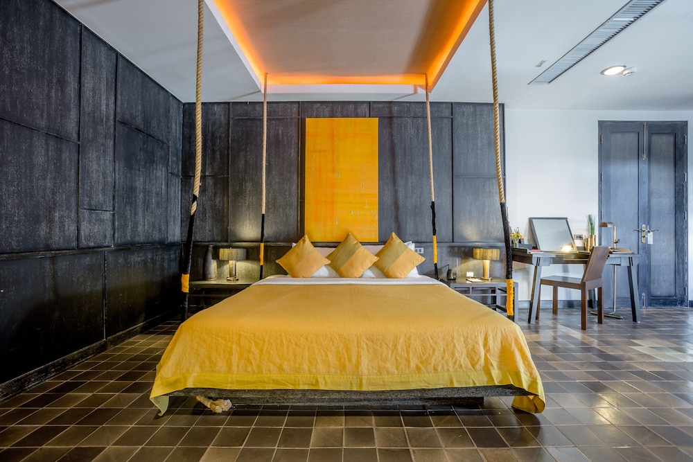 Suite, City View (Elephant) - Photo 1