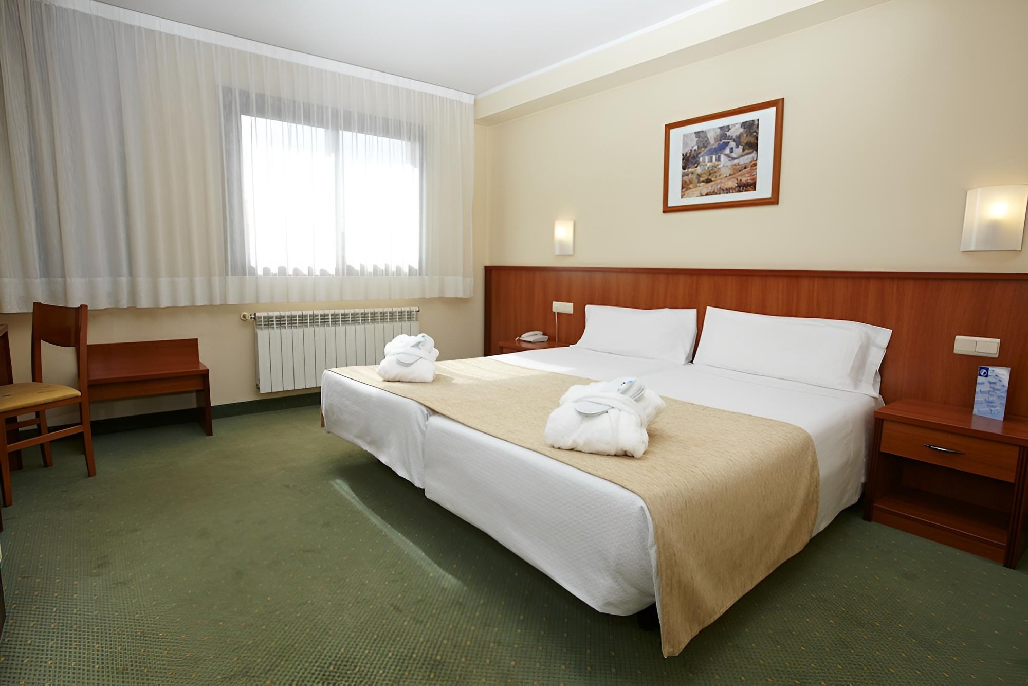 Double or Twin Room photo 3