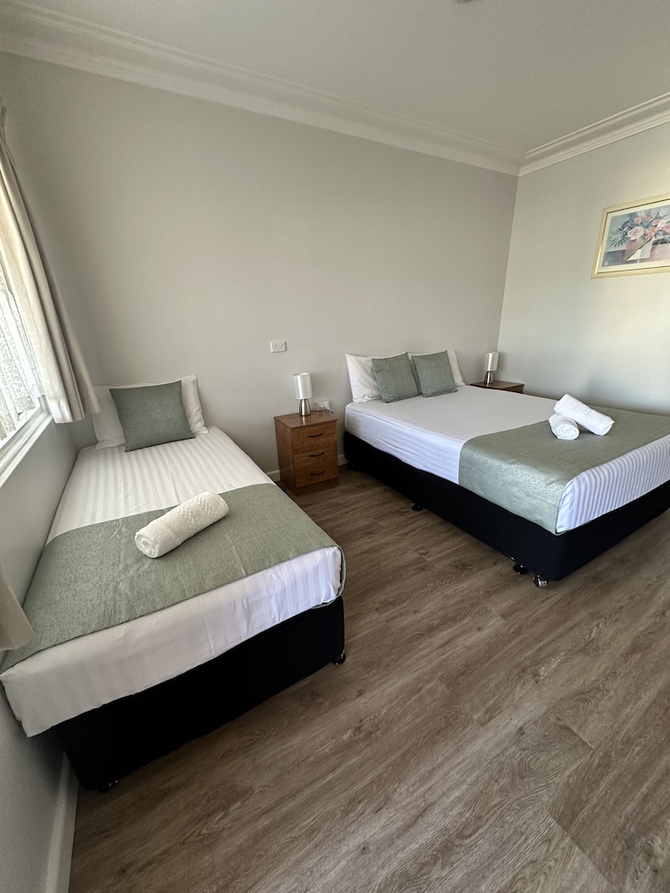 Deluxe Twin Room photo 3
