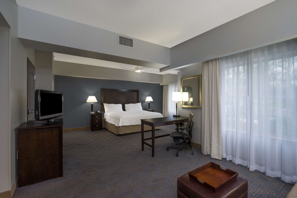 Studio, 1 King Bed, Accessible, Bathtub