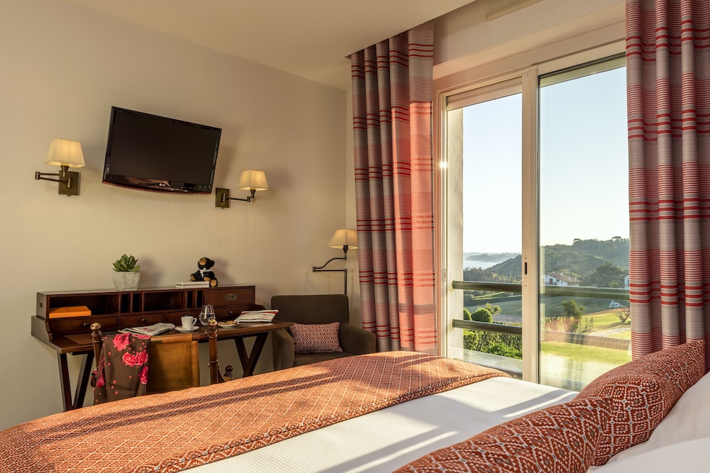 Club Double or Twin Room photo 3
