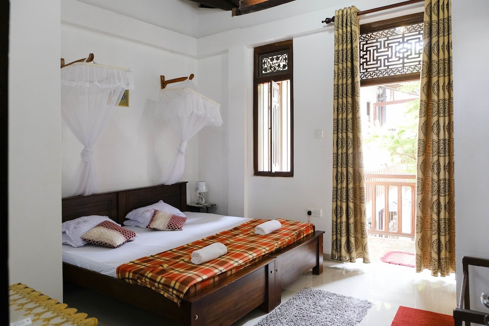 Classic Double Room, Ensuite, Courtyard Area photo 2