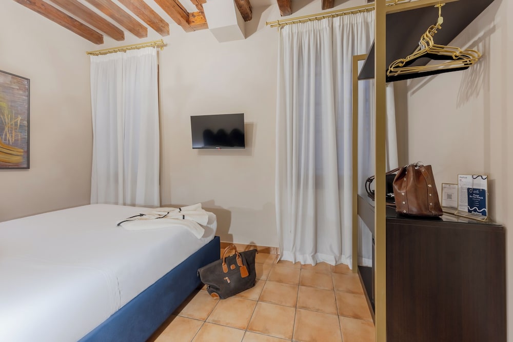 Standard Single Room photo 2