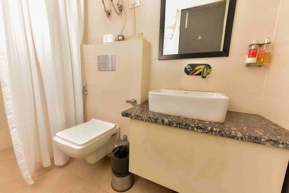 Standard Double Room - Photo 2