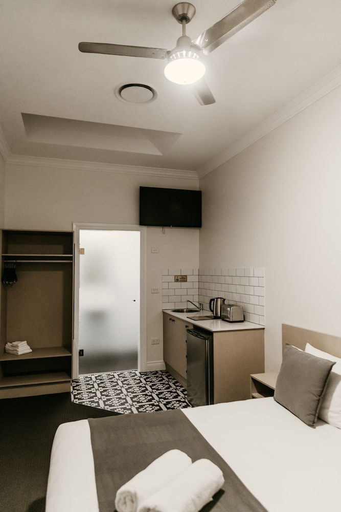 Skylight Queen Room