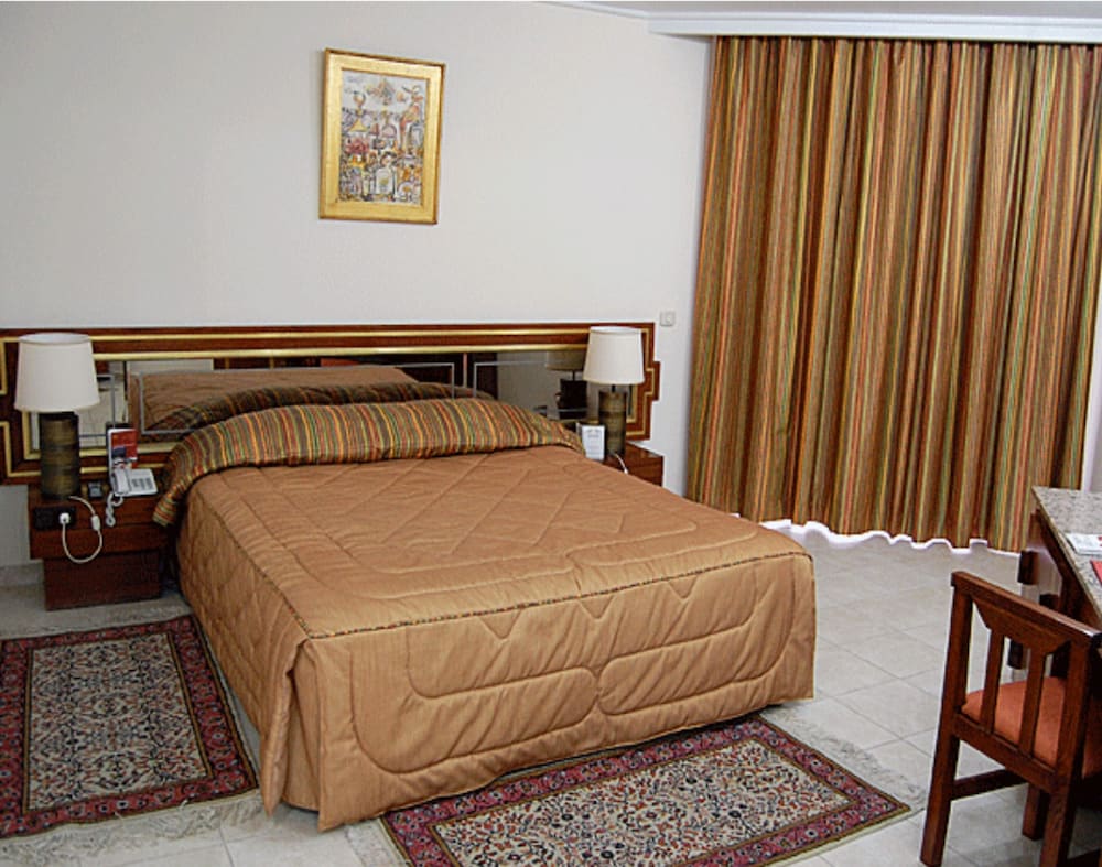 Standard Room - Photo 1