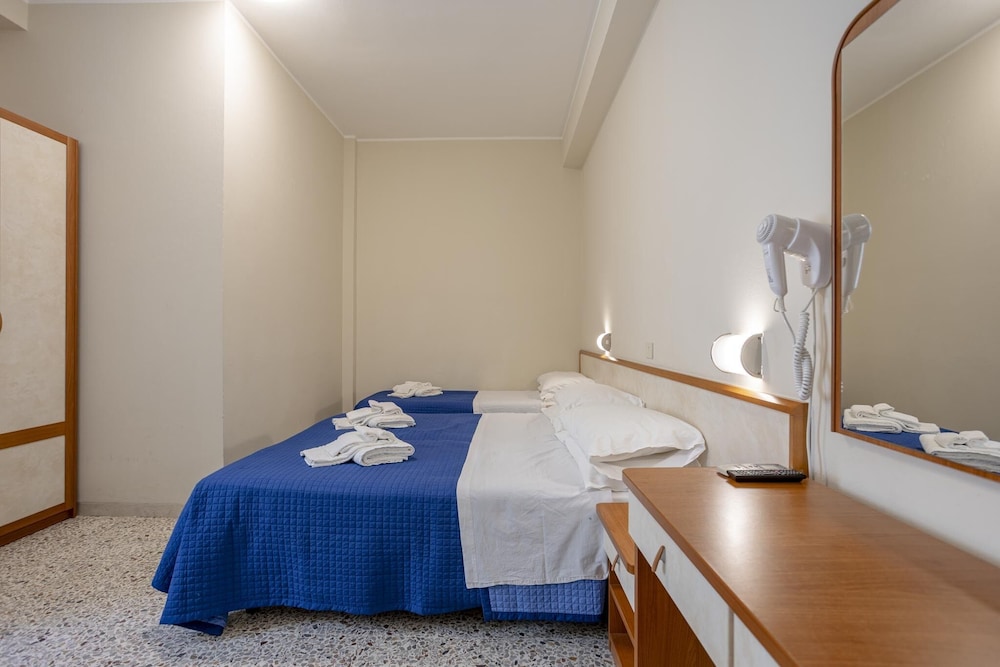 Comfort Triple Room, Balcony