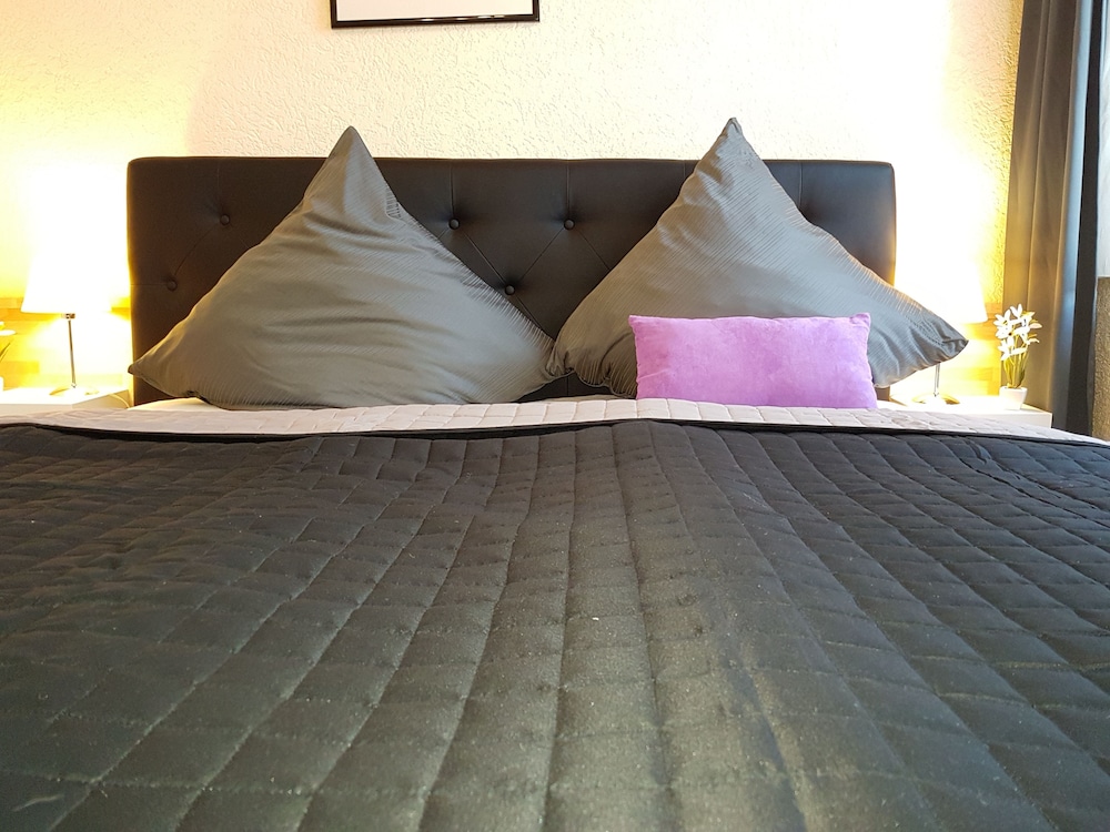 Superior Double Room, 1 King Bed, Non Smoking photo 3