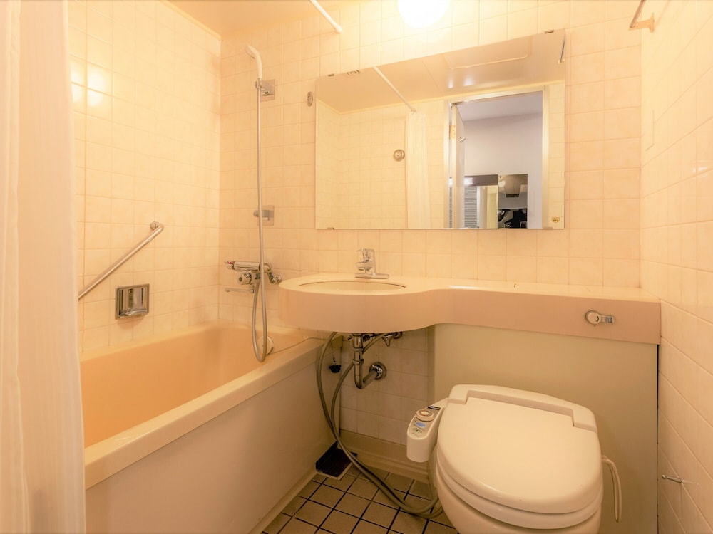 Twin Room, 2 Twin Beds, Non Smoking - Photo 10