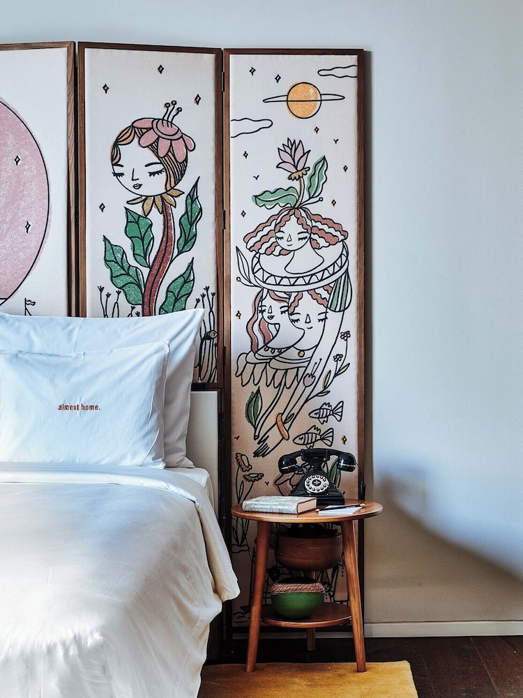 Artist Village Suite (Free Shuttle Service to Kite Beach, and Dubai Mall) thumbnail 6