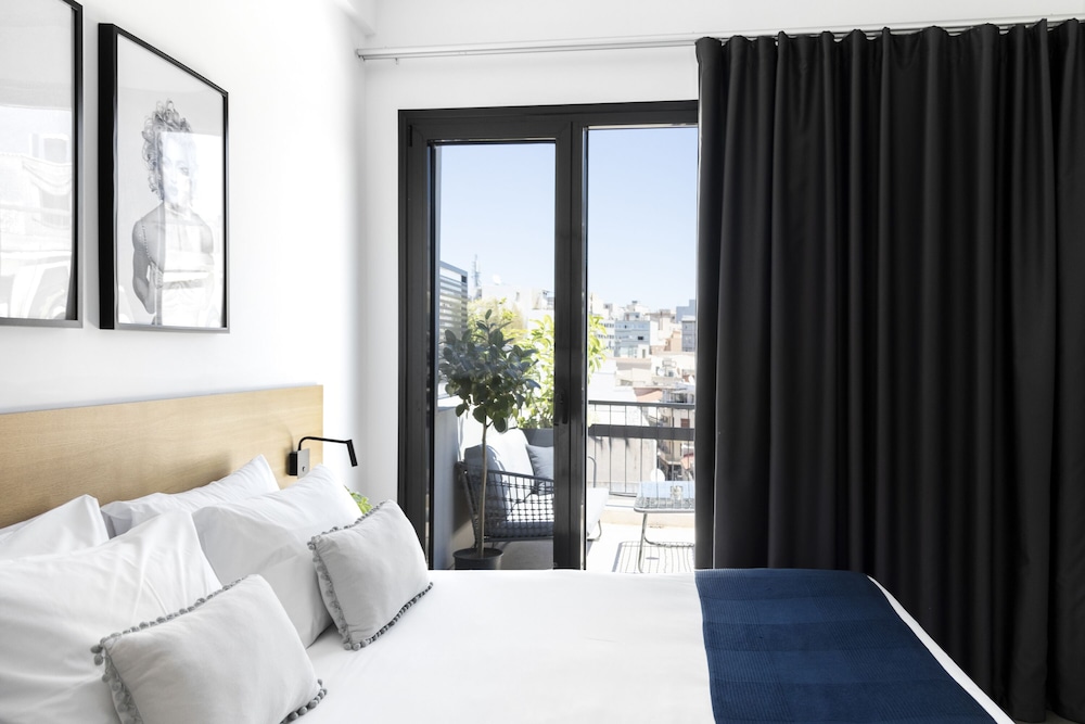 Signature Penthouse, Terrace, City View photo 3