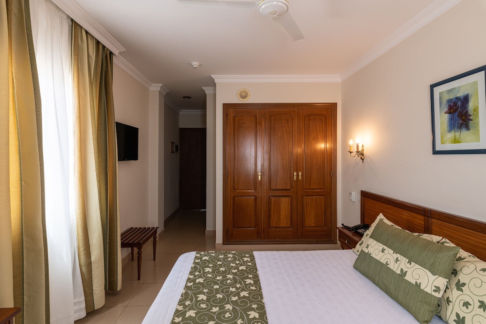 Double Room - Photo 6
