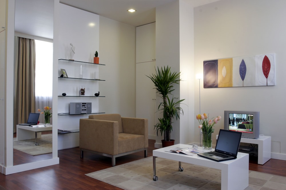 Business Studio photo 2