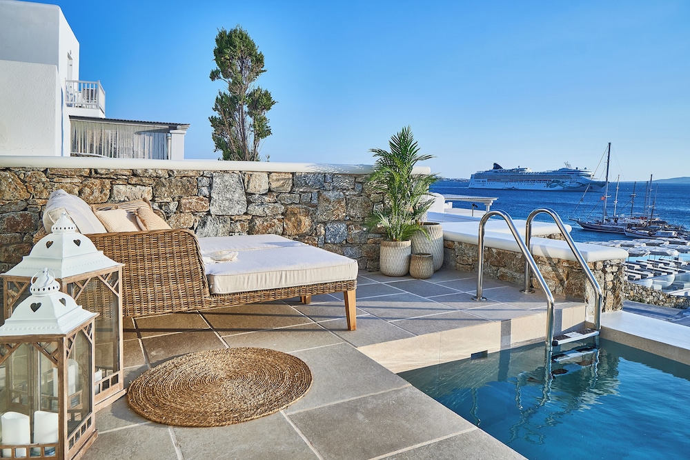 Opale Suite Front Sea View with Plunge Pool