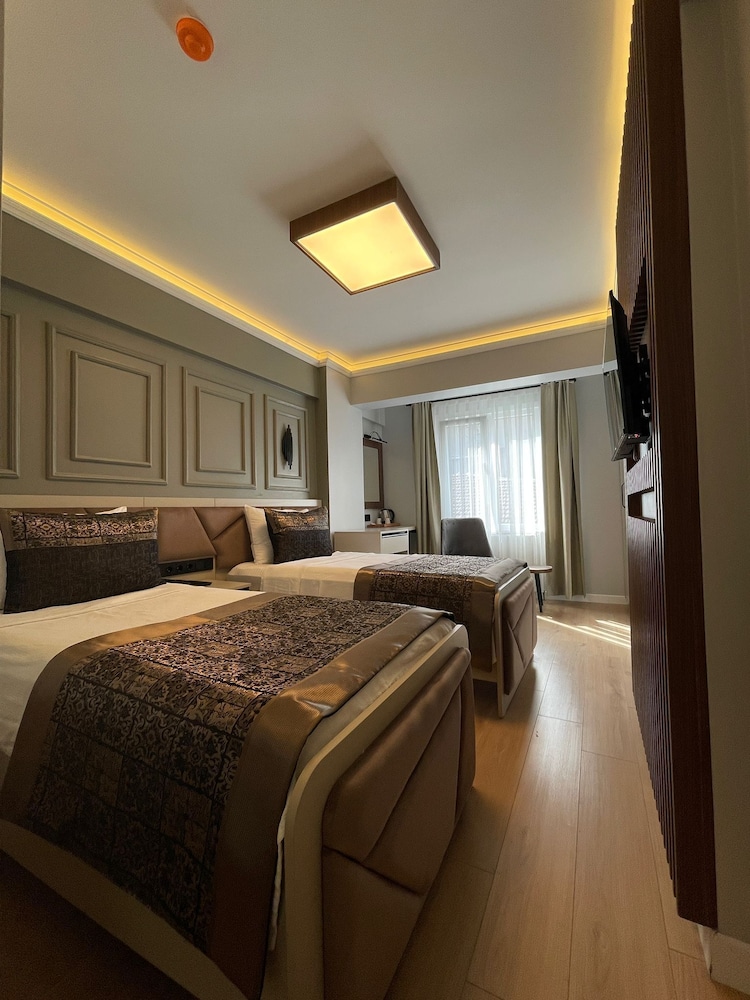 Standard Double or Twin Room photo 2