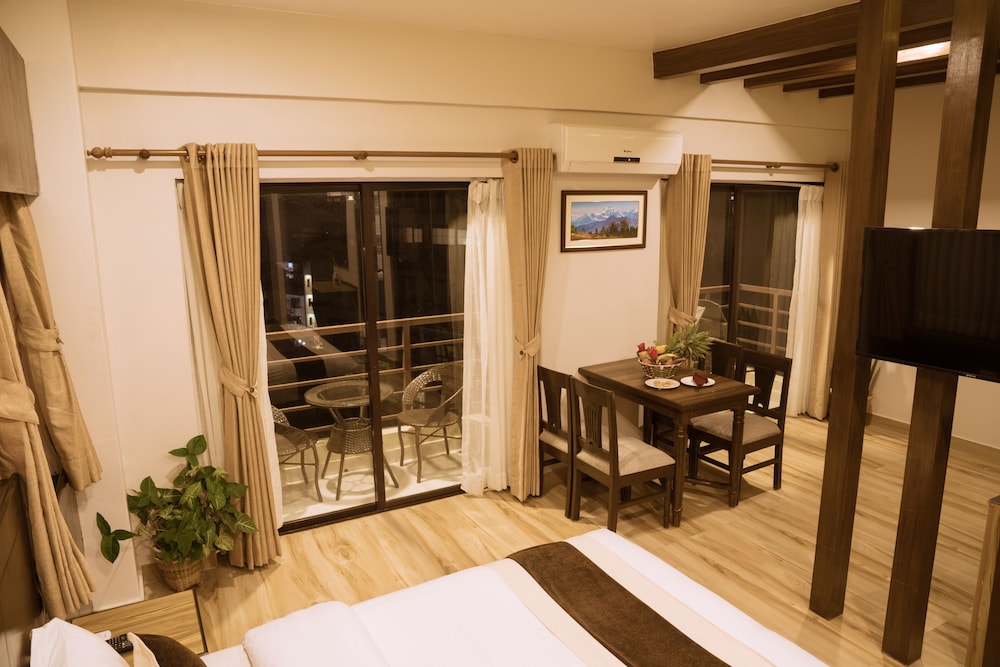 Premium Suite - Photo 4